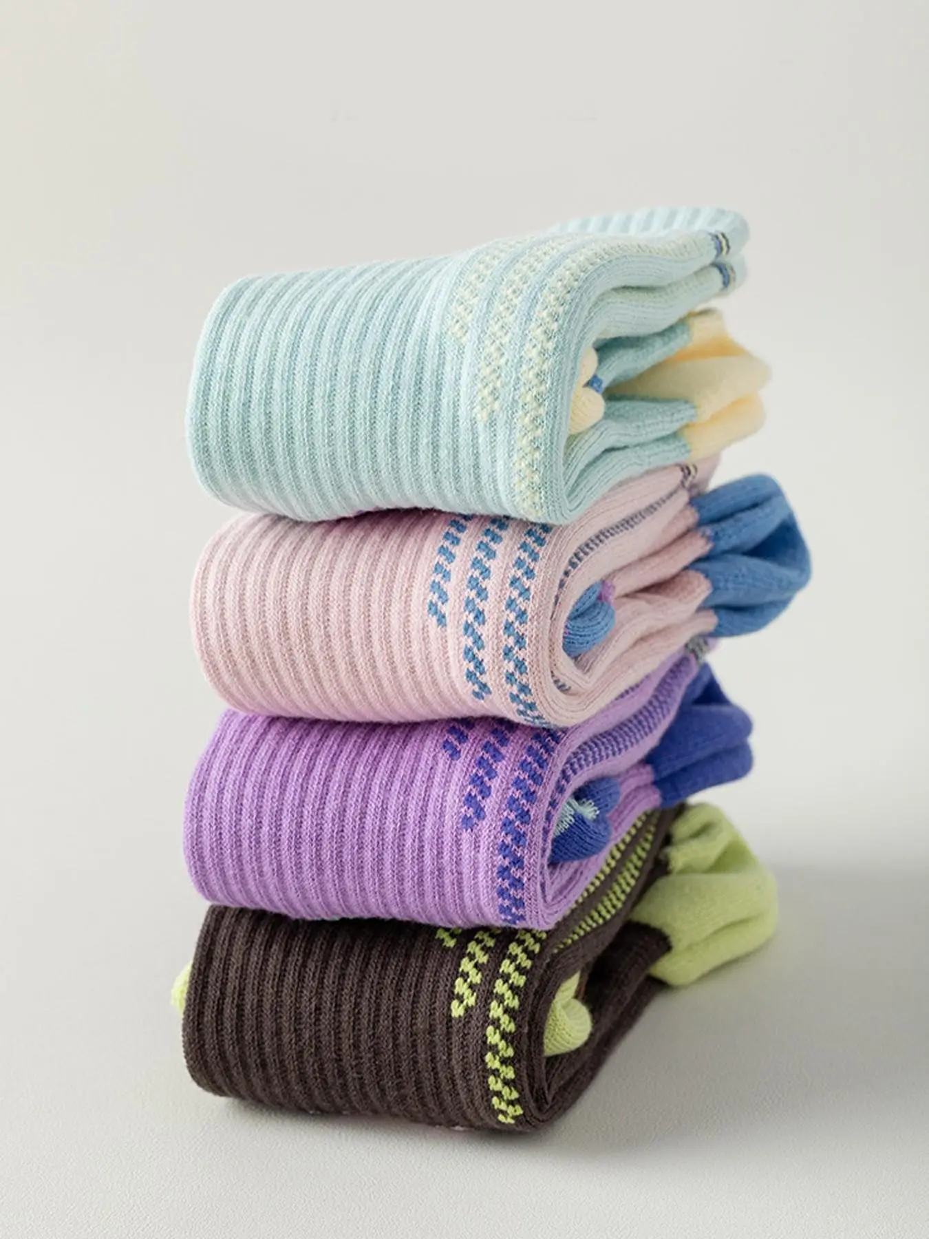 4 أزواج من جوارب الضغط الرياضي - مراجعة Sports Socks وسعره